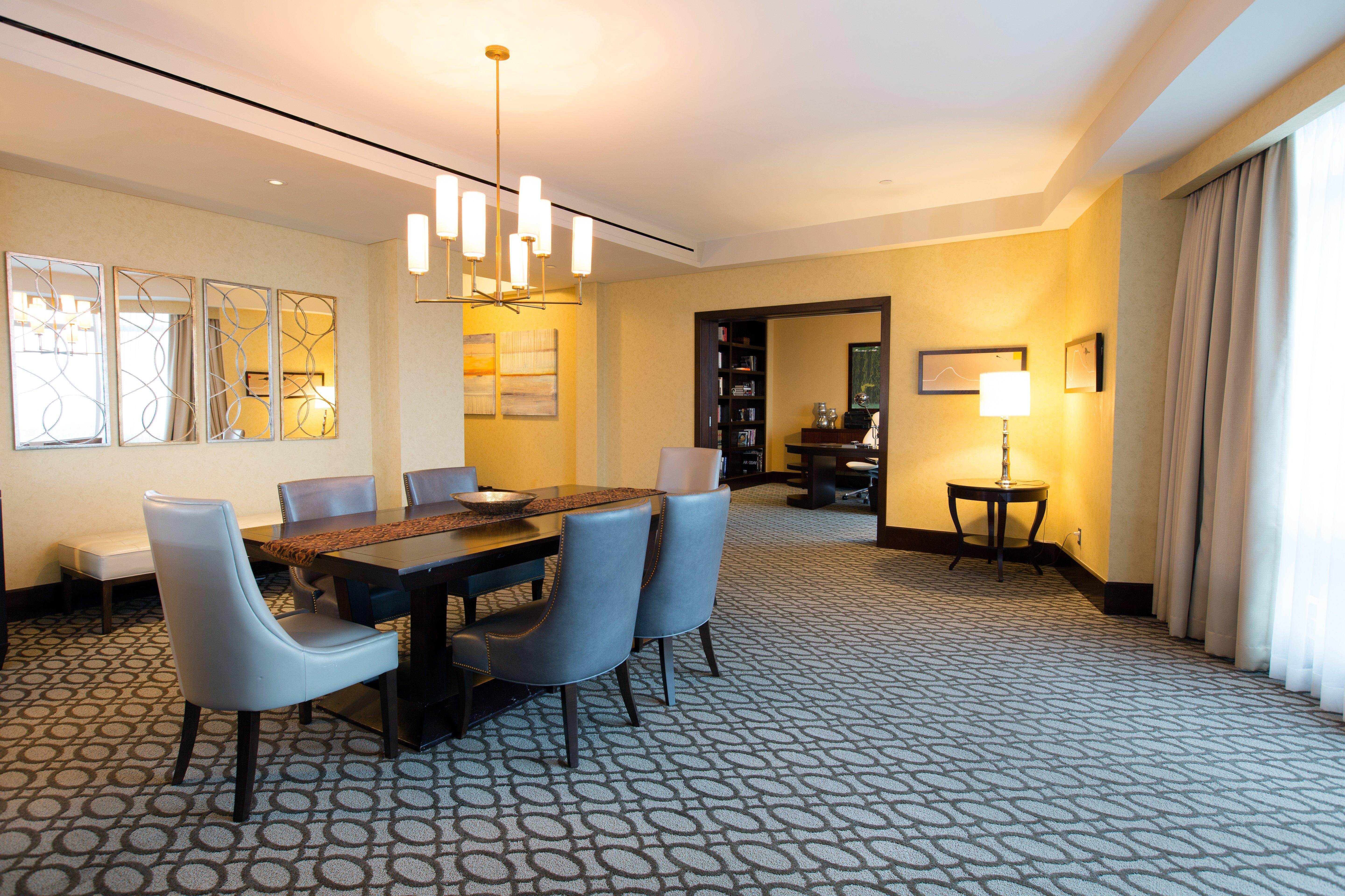 Intercontinental Boston By Ihg Hotel Kültér fotó A suite at the Ritz-Carlton, Dubai